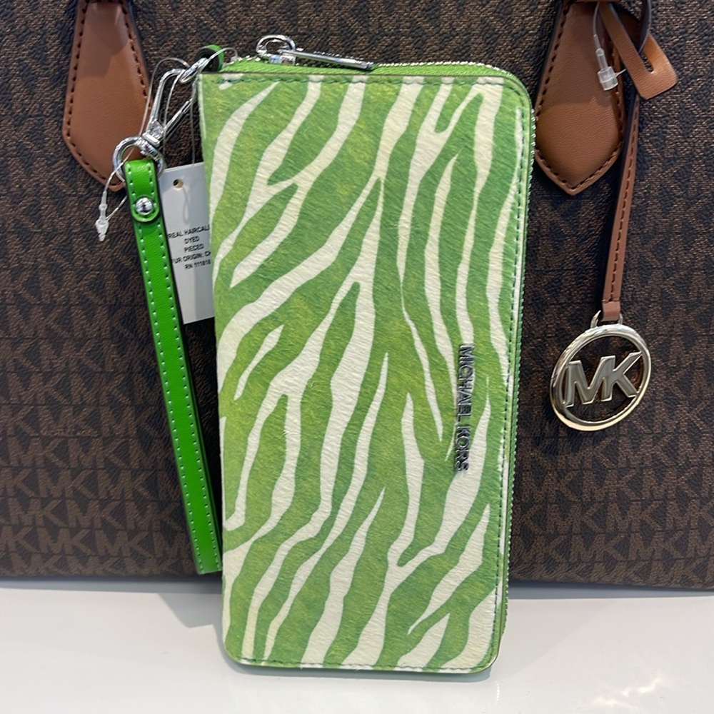 MICHAEL KORS Large Continental Wristlet Phone Case Wallet Exotic Print Hair Calf - Picture 13 of 16